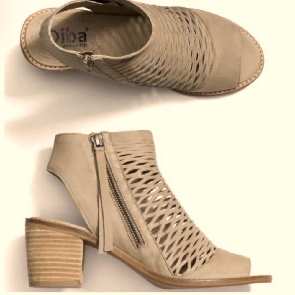 EUC DIBA laser cut open toe block heel sling‎ back B39